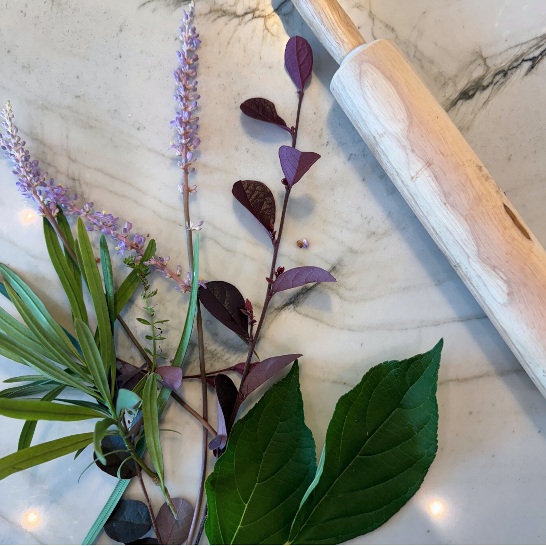 Cast Botanical Beauty: Flower Casting DIY for Artful Interiors – Amy ...