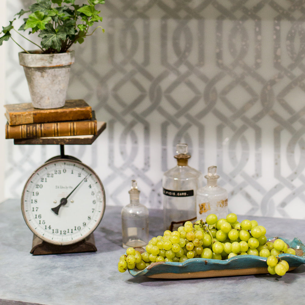 Create Patterned Backsplashes & Glass Surfaces With Lacquer
