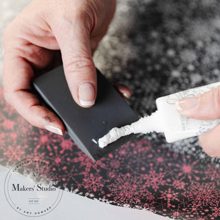 Suzy Snowflake - Mesh Stencil 12x18